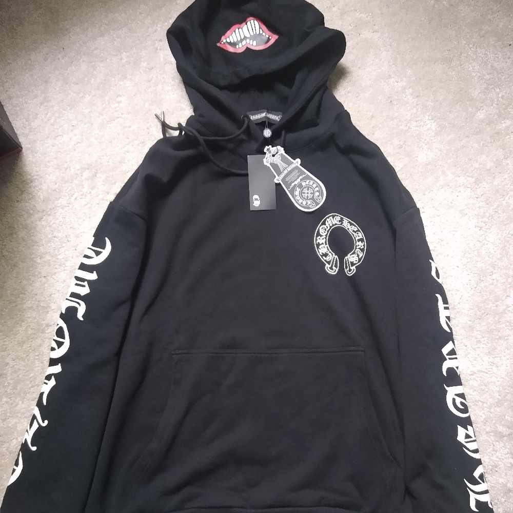 XL black chrome hearts hoodie